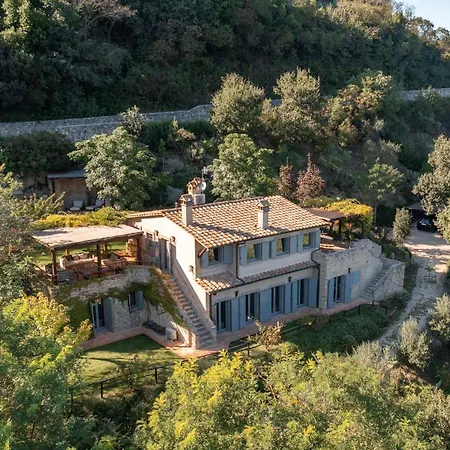 Villa Amelia - Luxury Retreat With Pool, Umbria