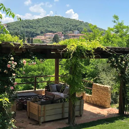 - Luxury Retreat With Pool, Umbria 别墅 *