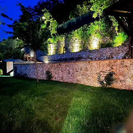 Ameria Luxury Retreat With Pool *