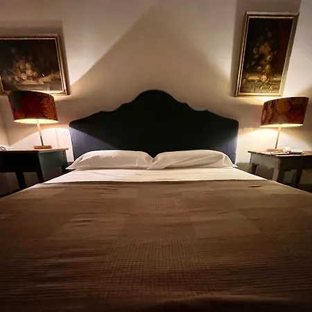- Luxury Retreat With Pool, Umbria Vila Amelia