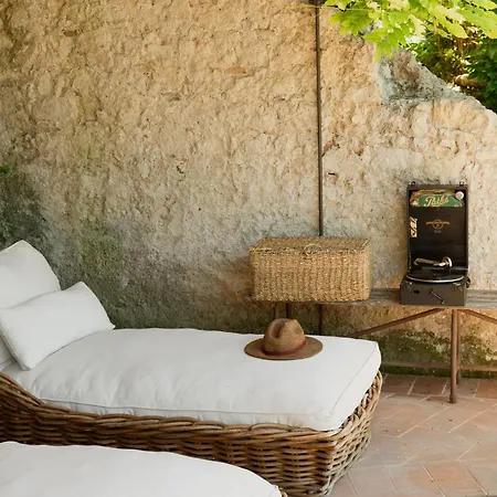 - Luxury Retreat With Pool, Umbria